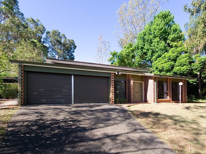 4 Vanimo Street, CHAPEL HILL QLD 4069