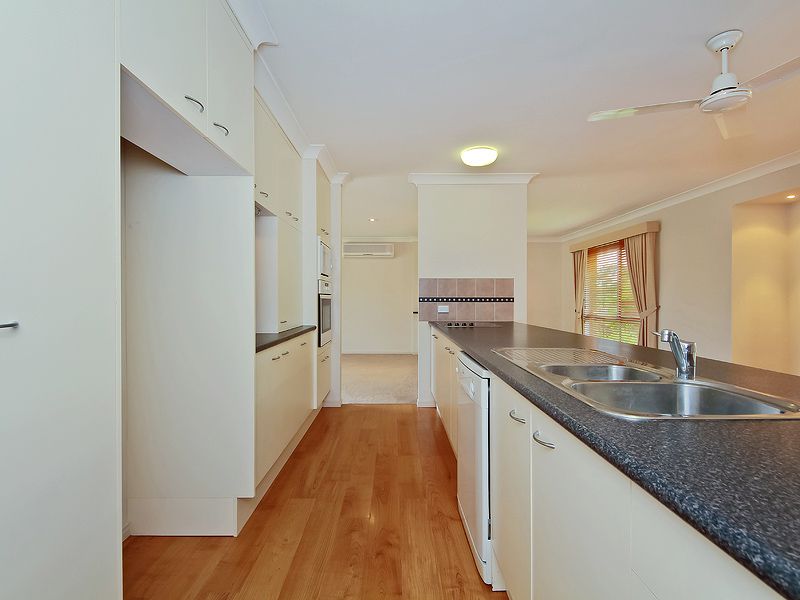 4 Conadilly Court, CARRARA, QLD 4211