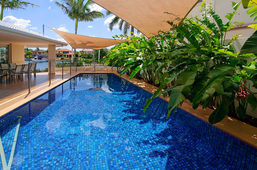 106 Pebble Beach Drive, RUNAWAY BAY, QLD 4216