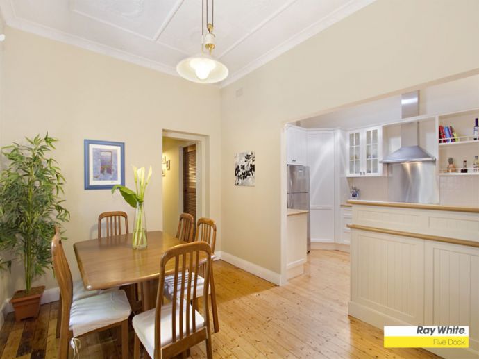 9 Warwillah Road, RUSSELL LEA NSW 2046