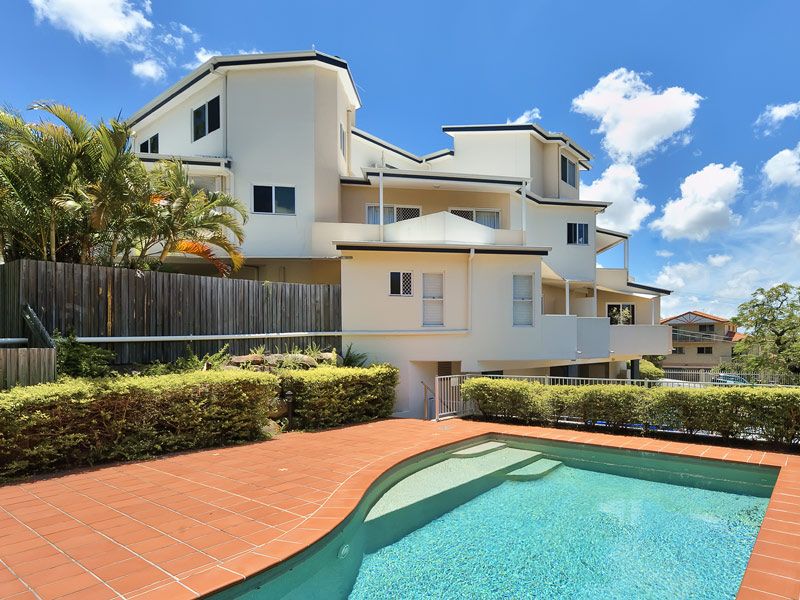 16 Miles Street, HAWTHORNE QLD 4171