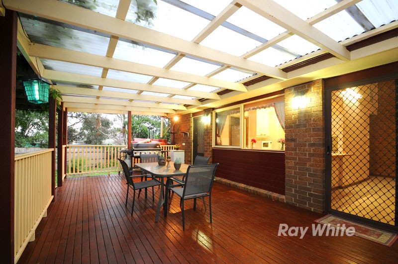 4 Newbury Court, WANTIRNA SOUTH, VIC 3152