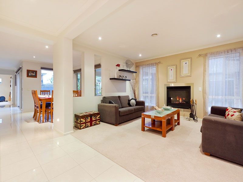 14 Shoalwater Drive, WATERWAYS, VIC 3195