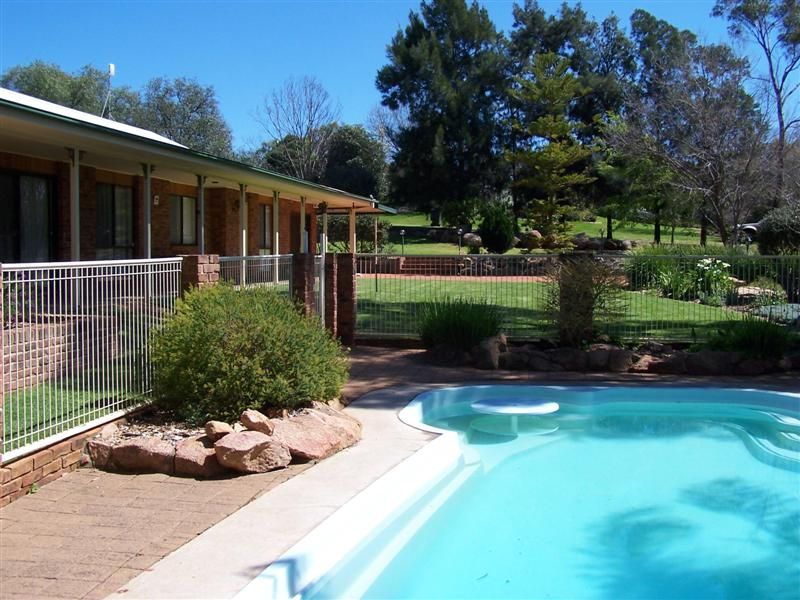 14 Pine Knoll Drive, DUBBO, NSW 2830