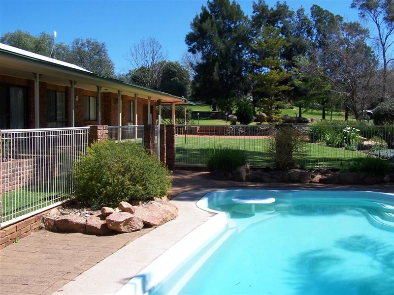 14 Pine Knoll Drive, DUBBO, NSW 2830