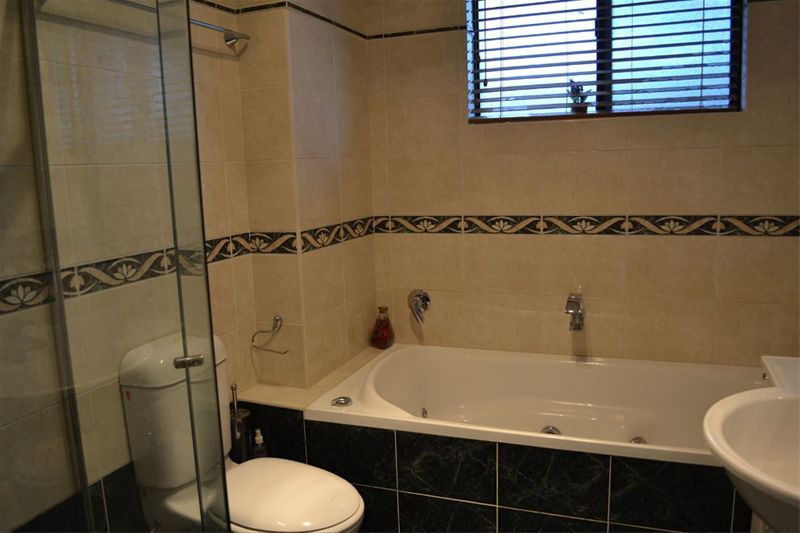 8/1 Macpherson Street- DEPOSIT TAKEN, WAVERLEY, NSW 2024
