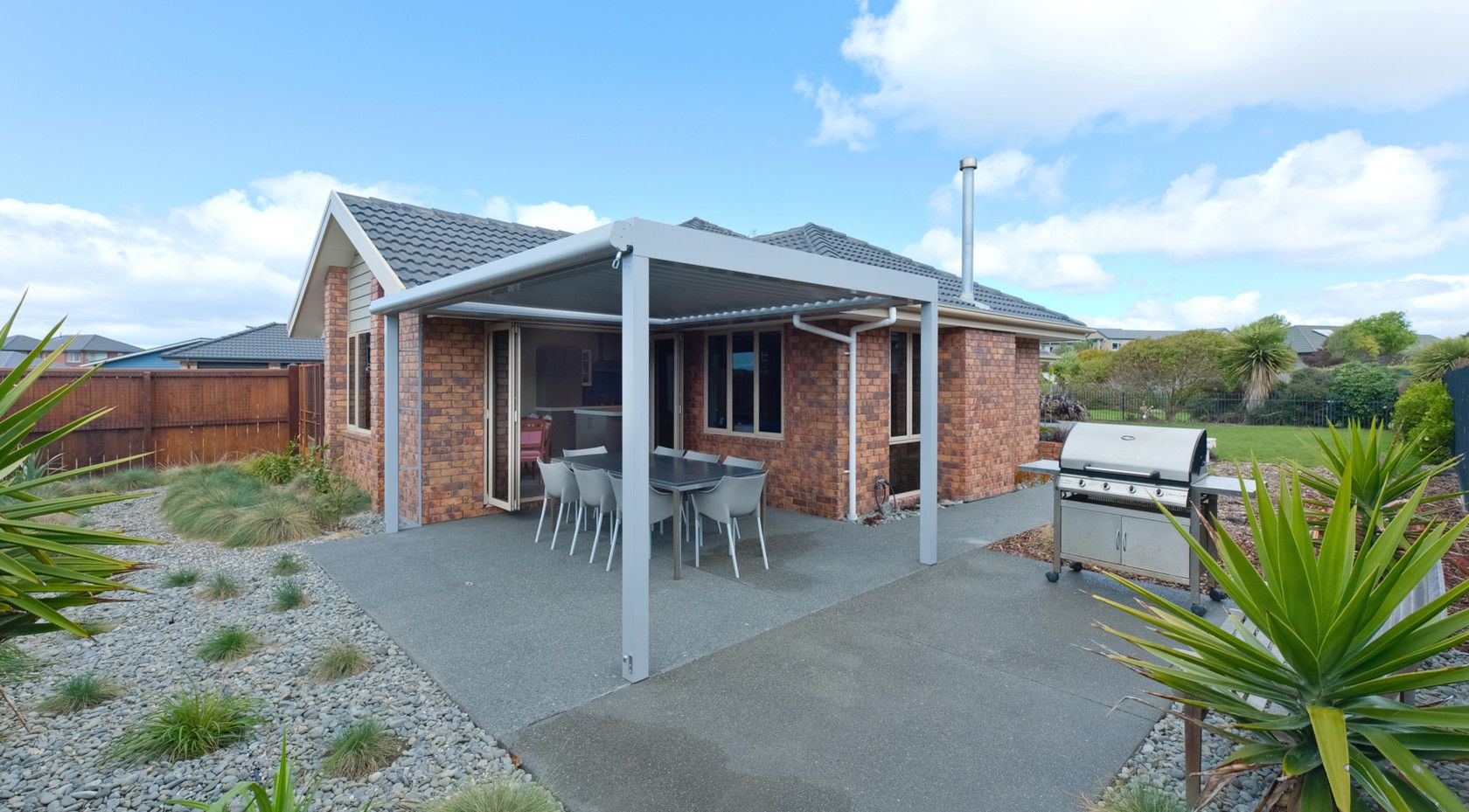 17 Sandalwood Place, WAIMAIRI BEACH, Christchurch City