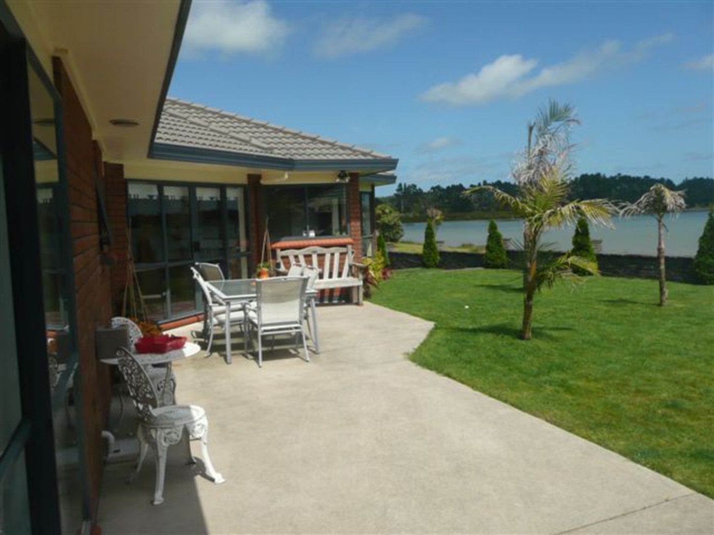 WAIUKU, Franklin