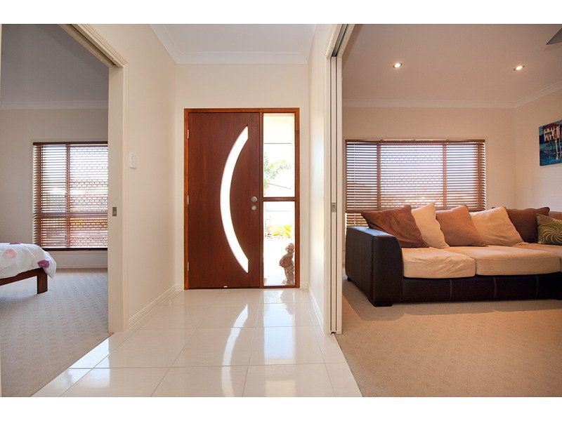 1 Frangipani Court, Norman Gardens, QLD 4701
