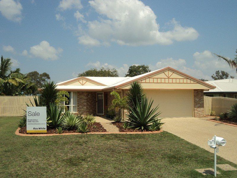 11 Warner Avenue, NORMAN GARDENS QLD 4701