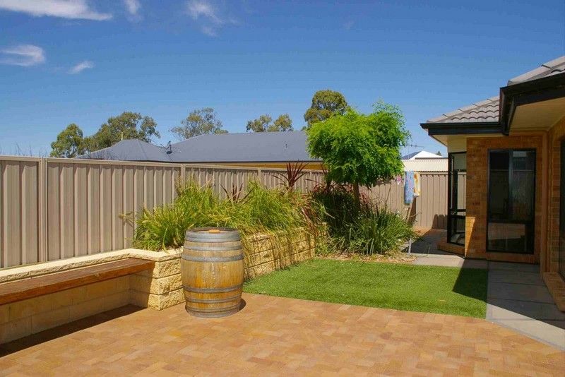 24 Ian Showell Drive, RENMARK, SA 5341