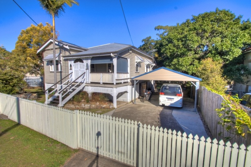 12 Smith Street, NORTH IPSWICH, QLD 4305