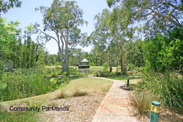 5 Sohrabi Place, LAKE MUNMORAH, NSW 2259