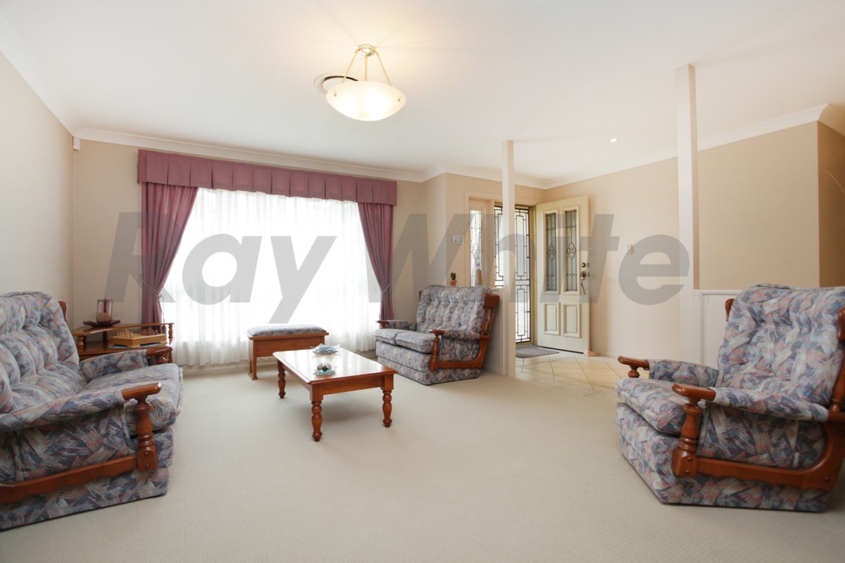 175 Ridgetop Drive, GLENMORE PARK, NSW 2745