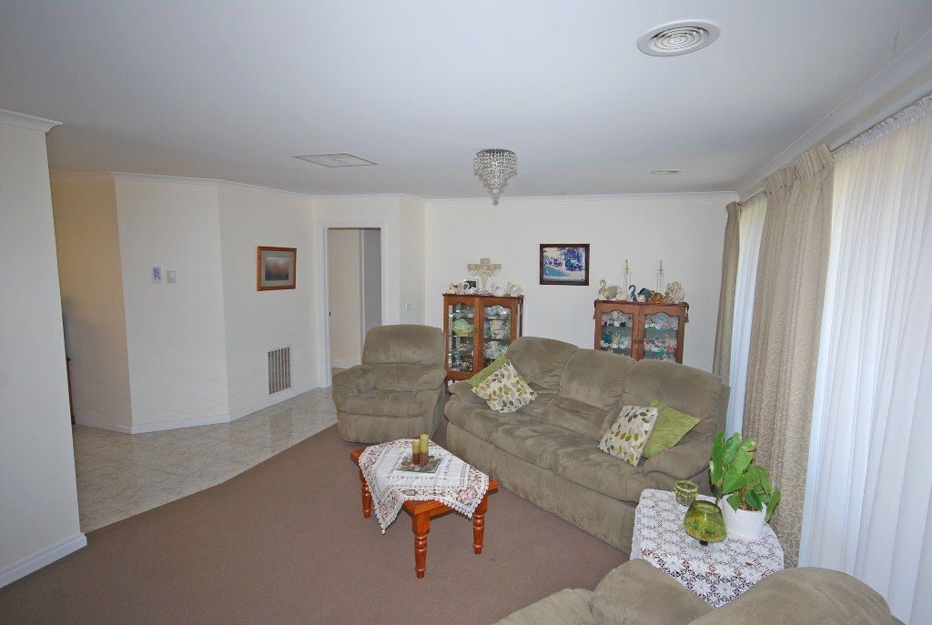2 Mountview Drive, SEBASTOPOL, VIC 3356