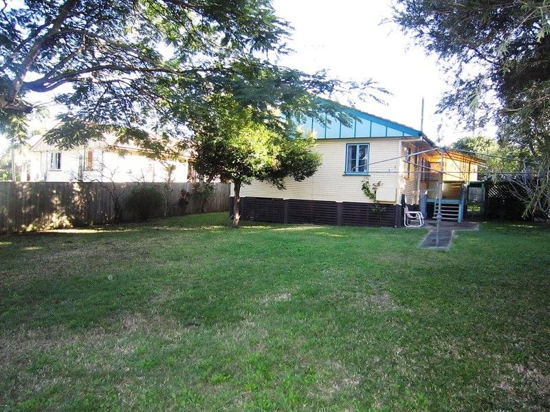11 Poulton Street, UPPER MOUNT GRAVATT, QLD 4122