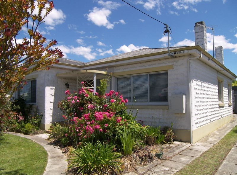 19  Mangin Street, MOWBRAY TAS 7248