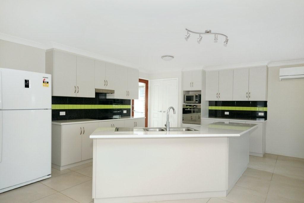23 Pugh Street, MIDDLE RIDGE, QLD 4350