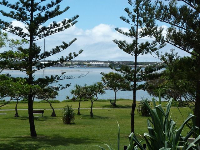 230 Marine Parade, LABRADOR QLD 4215