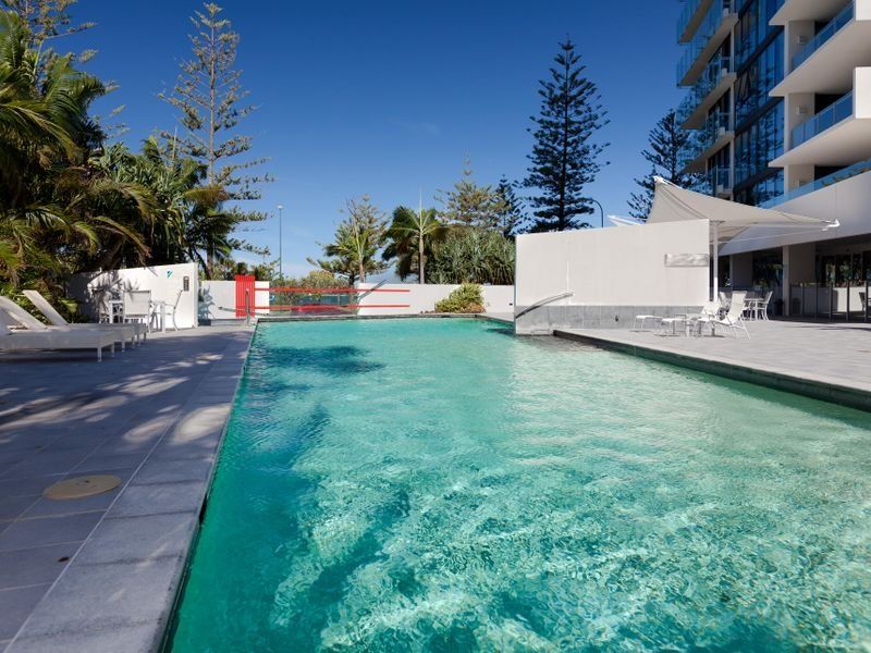204/230 Marine Parade, LABRADOR, QLD 4215