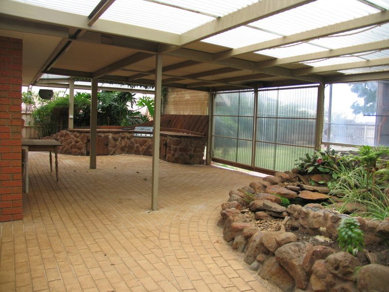 6 Denny Place, MELTON SOUTH, VIC 3338