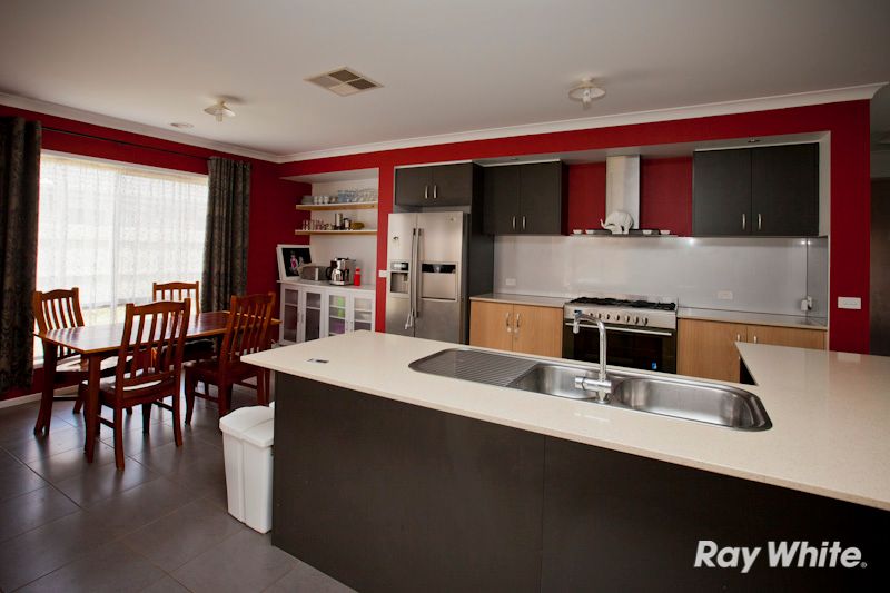 14 Sweet Pea Drive, PAKENHAM, VIC 3810