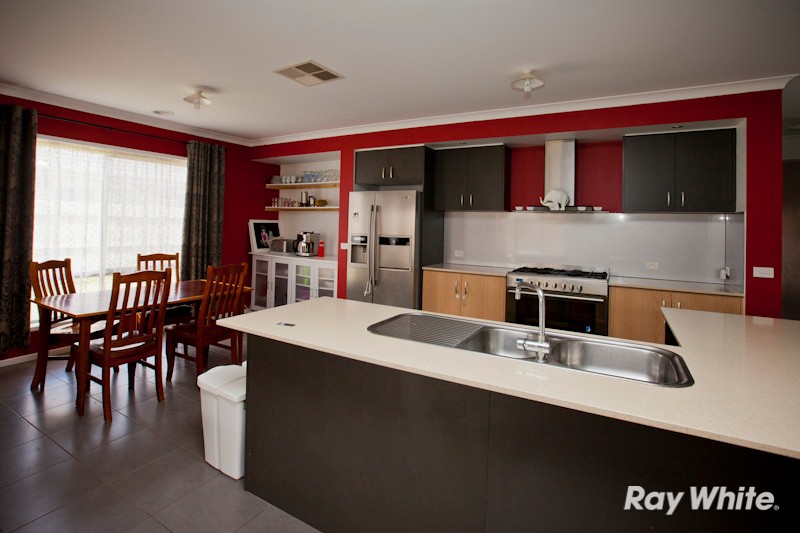 14 Sweet Pea Drive, PAKENHAM, VIC 3810