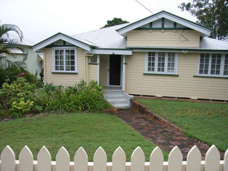 35 The Drive, BARDON, QLD 4065