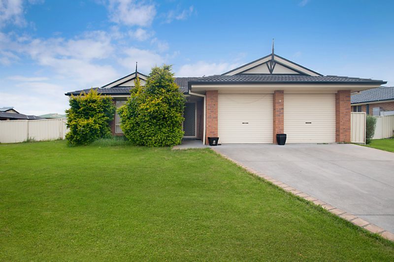 2 Mannall Close, RUTHERFORD NSW 2320