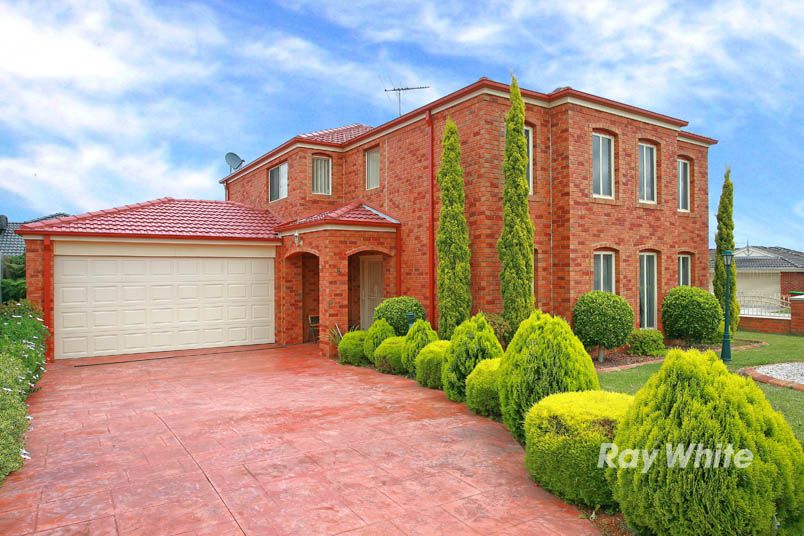 8 Oliver Court, NARRE WARREN SOUTH VIC 3805