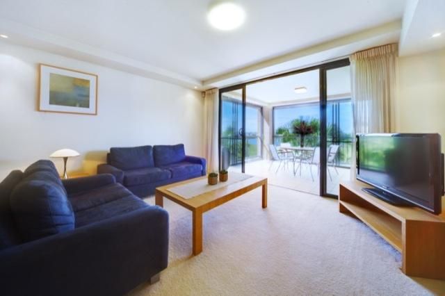 8408 Magnolia Drive East, HOPE ISLAND, QLD 4212