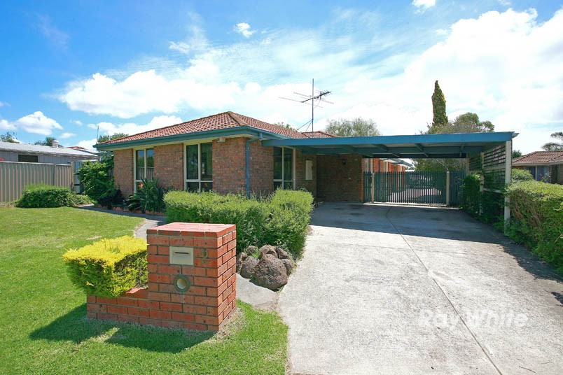 2 Diosma Court, CRANBOURNE, VIC 3977