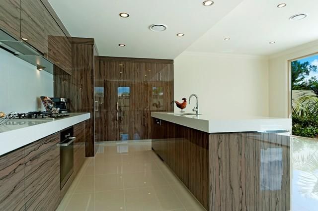9104 Peter Senior Drive, HOPE ISLAND, QLD 4212
