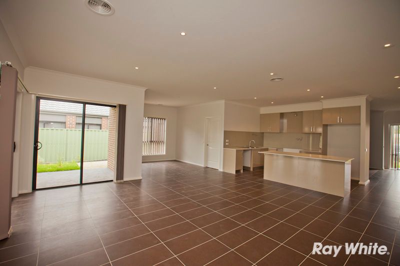 22 Edmund Street, PAKENHAM, VIC 3810