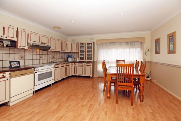 147 Greenhills Road, BUNDOORA, VIC 3083
