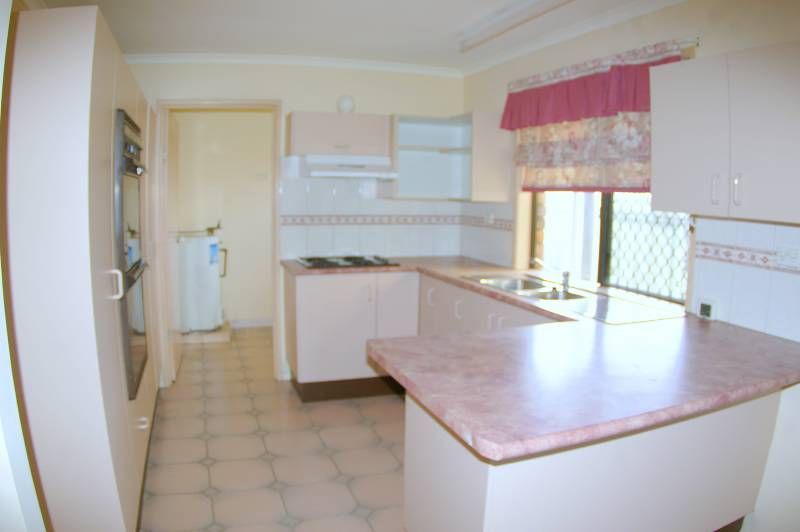 1 Sirene Crescent, DECEPTION BAY, QLD 4508