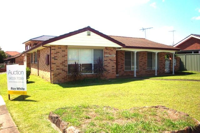 70  Burns Road, WAKELEY NSW 2176
