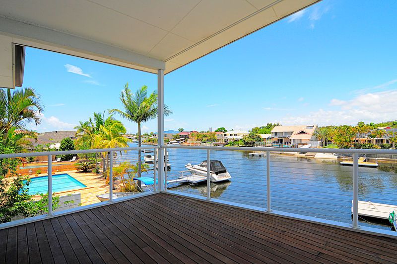 6 Pimaga Place, RUNAWAY BAY, QLD 4216