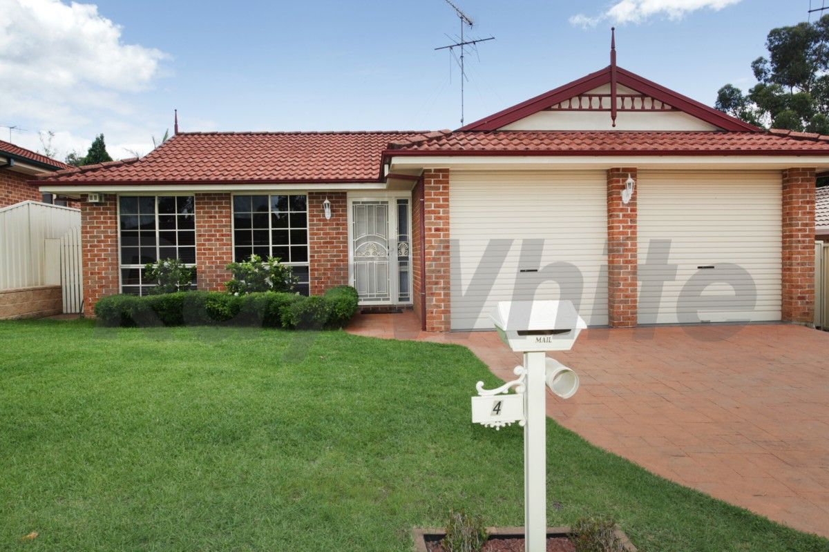4  Viola Place, GLENMORE PARK NSW 2745