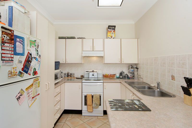 2/2-4 Oxford Drive, LAKE HAVEN, NSW 2263