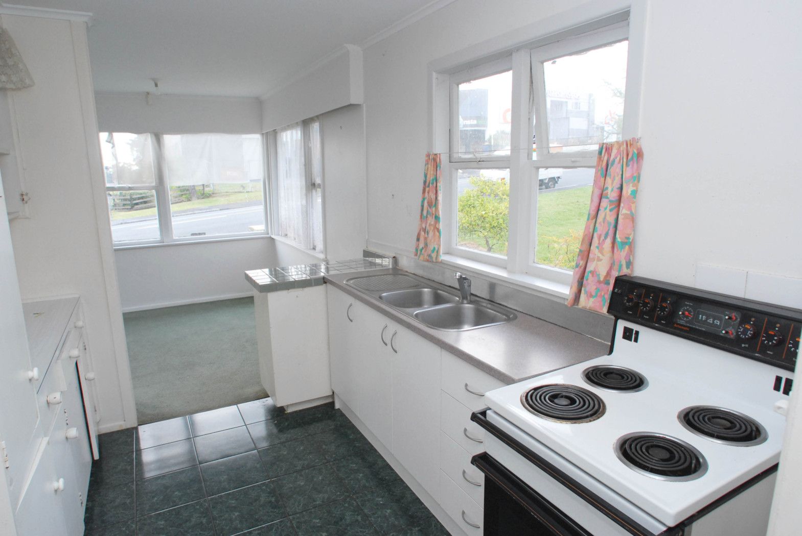 1/182 Archers Road, GLENFIELD, North Shore City