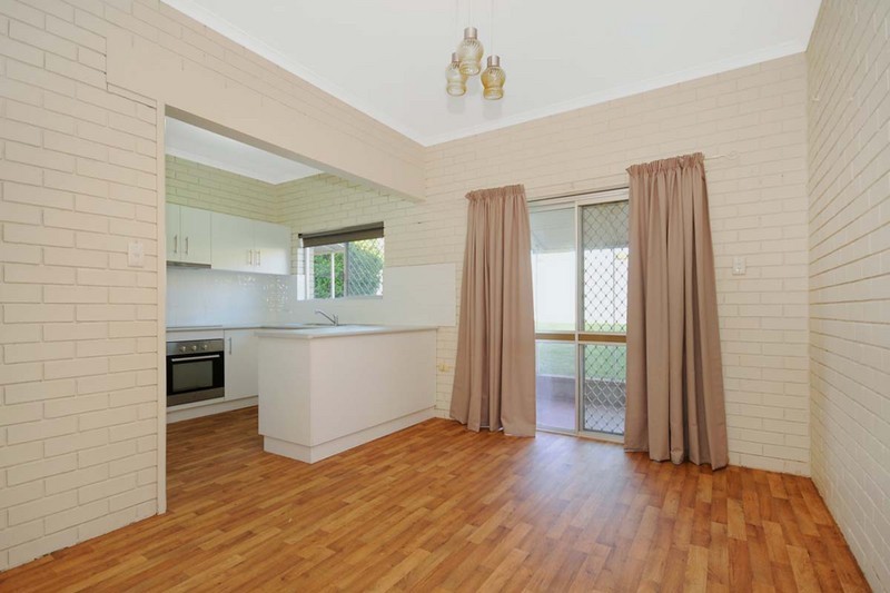 2/128 Curzon Street, RANGEVILLE, QLD 4350