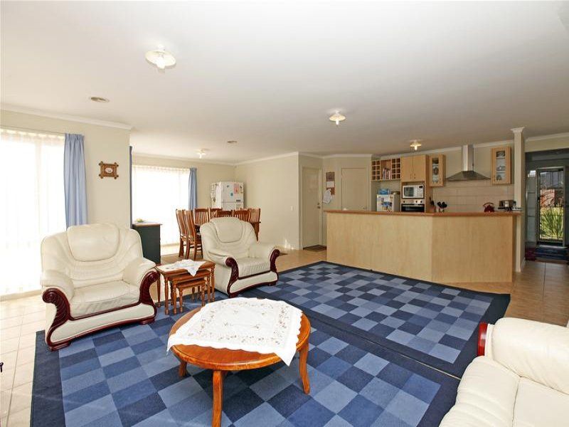 2 William Hovell Pass, CRAIGIEBURN, VIC 3064