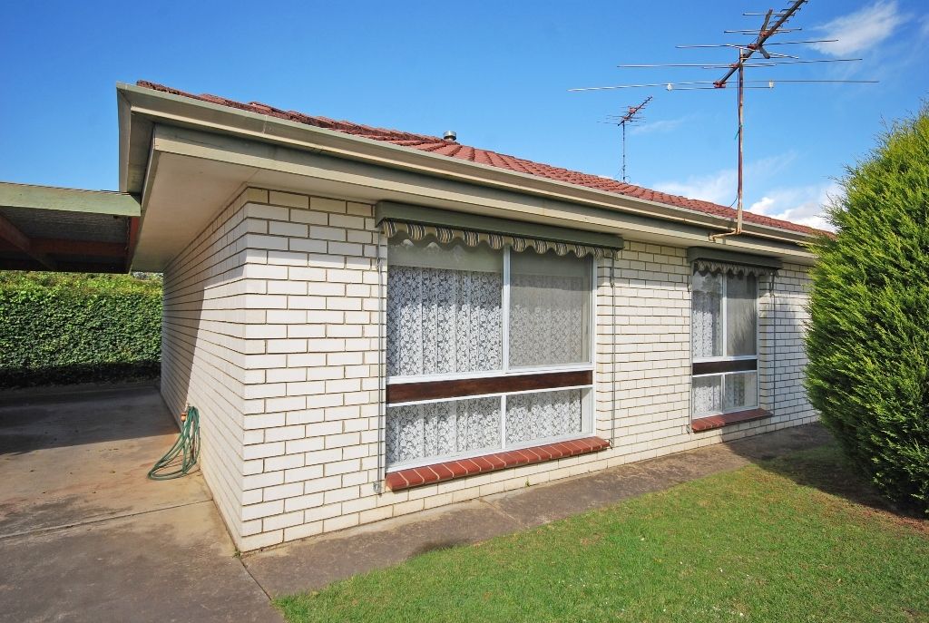 4 Warratta Avenue, DELACOMBE VIC 3356