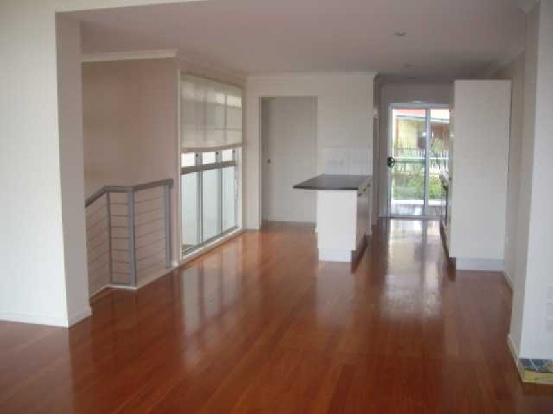 4/9 Barnes Drive, BUDERIM, QLD 4556