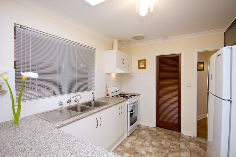 2 Lambros Avenue, SEATON, SA 5023