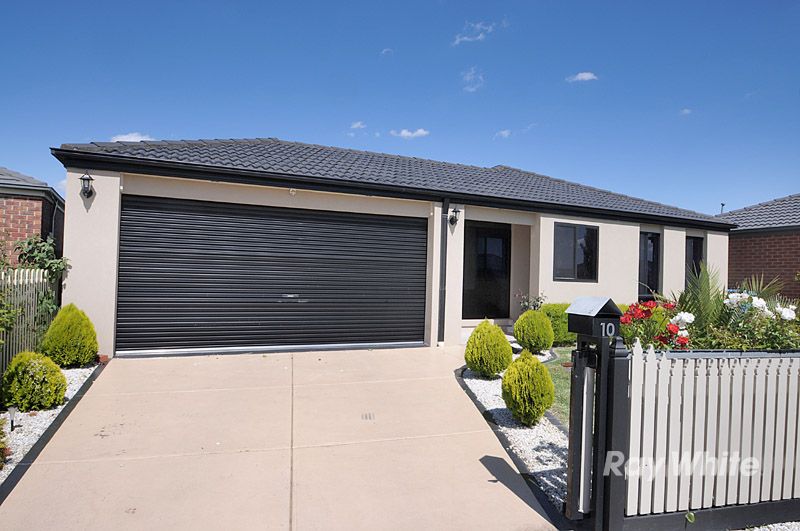10 Glenaire Crescent, CRANBOURNE, VIC 3977