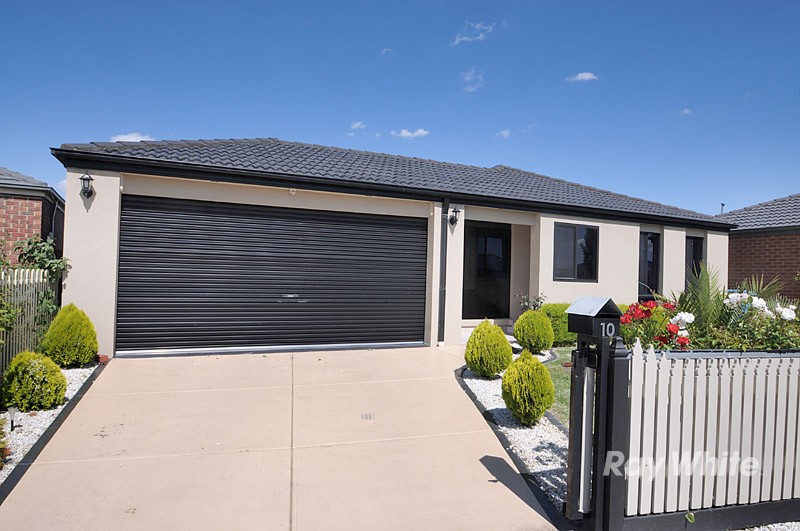 10 Glenaire Crescent, CRANBOURNE, VIC 3977