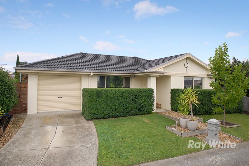 6 Turella Close, BERWICK VIC 3806
