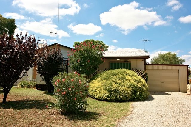 16 Barton Road, Elizabeth Downs SA 5113